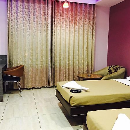 Iroomz Vaishali Residency ベッラーリ エクステリア 写真