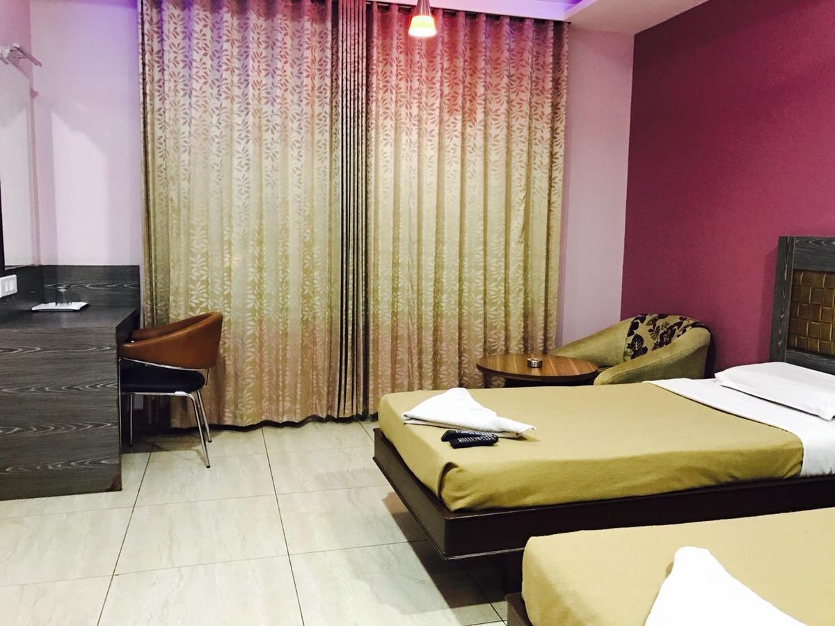 Iroomz Vaishali Residency ベッラーリ エクステリア 写真